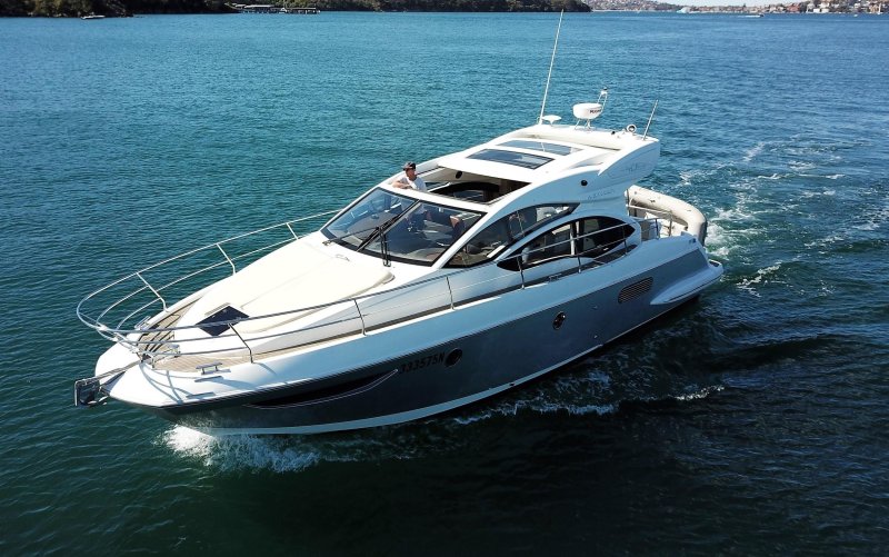 Яхта Azimut 40