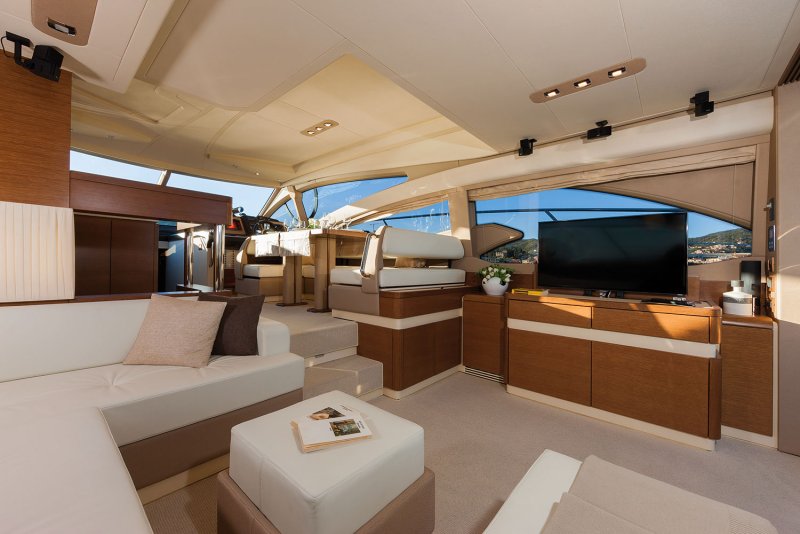 Azimut 54 Fly