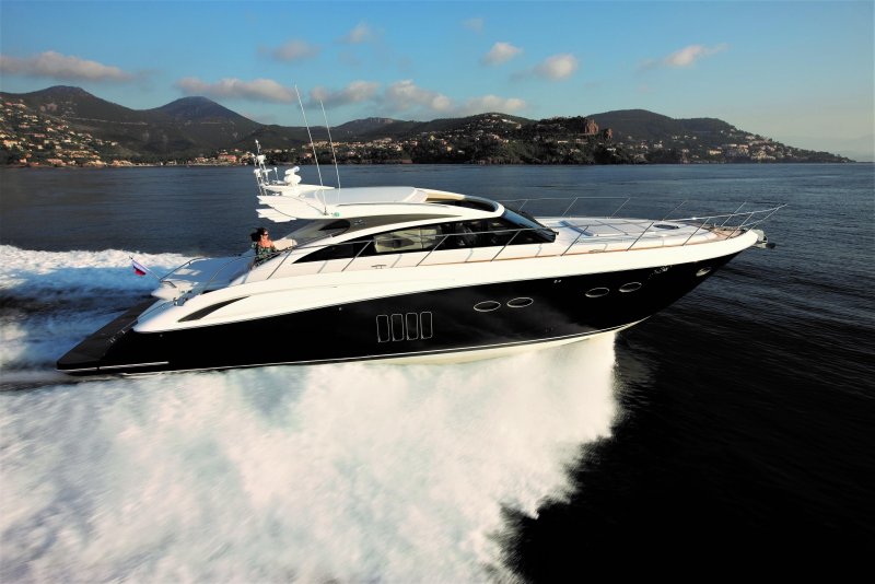 Яхта Princess v62
