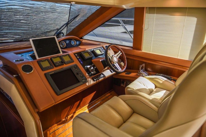Princess Yachts v62