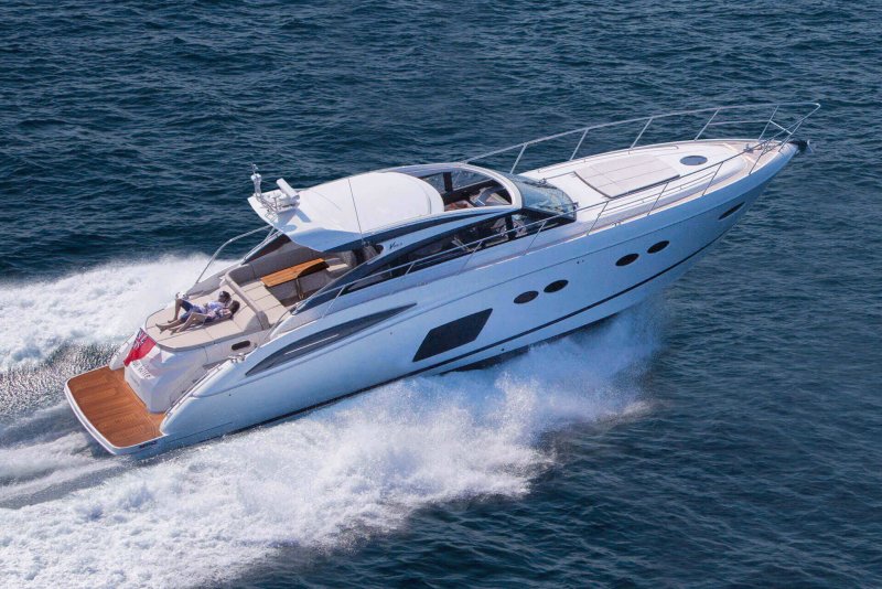 Яхта Princess v62