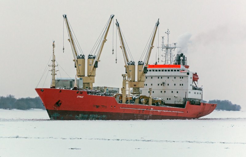 Судно Ермак Архангельск
