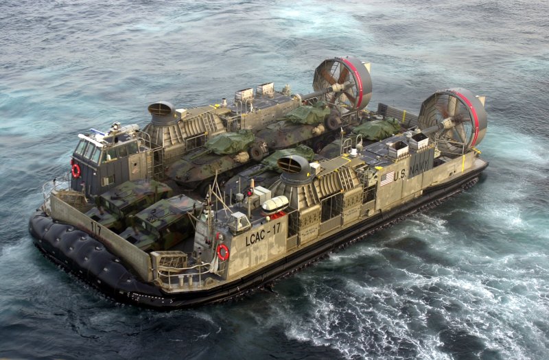 Американские десантные катера LCAC