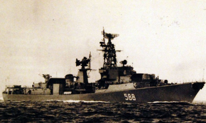 Эсминец жгучий 1944