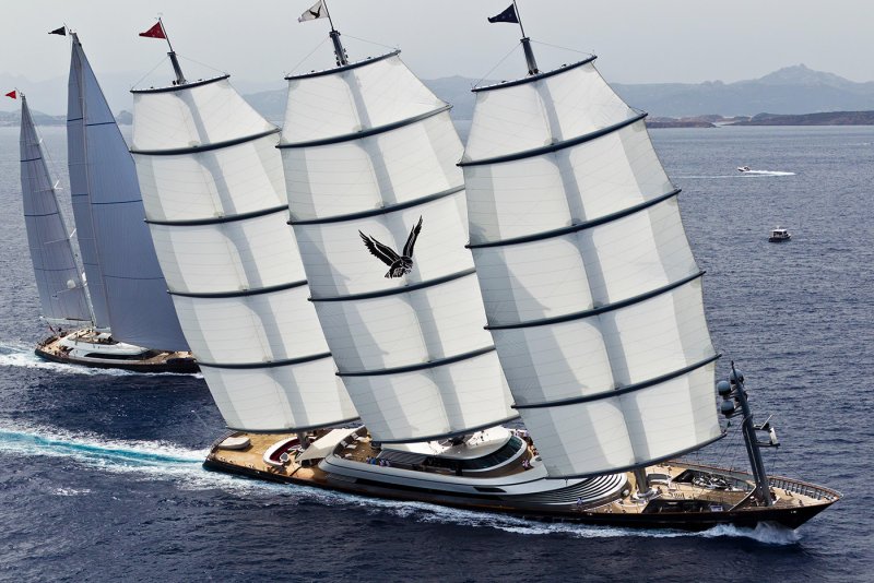 Парусная яхта Maltese Falcon
