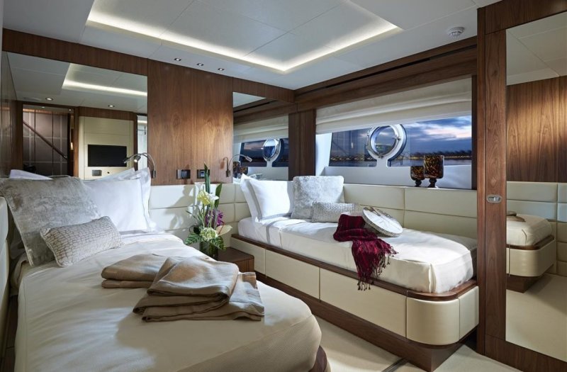 Sunseeker 86 Yacht