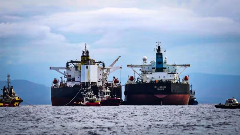 Нефтяной танкер
