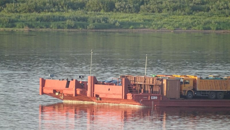 Баржа Красноселькуп