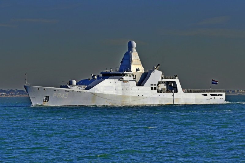 HNLMS Гронинген (d813)