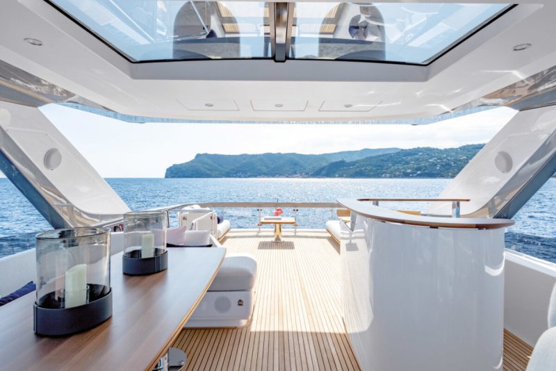 Azimut 78 яхта Amparito 5