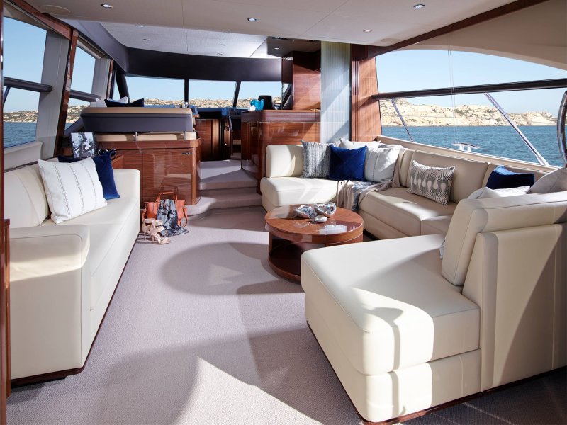 Лодка Princess 60