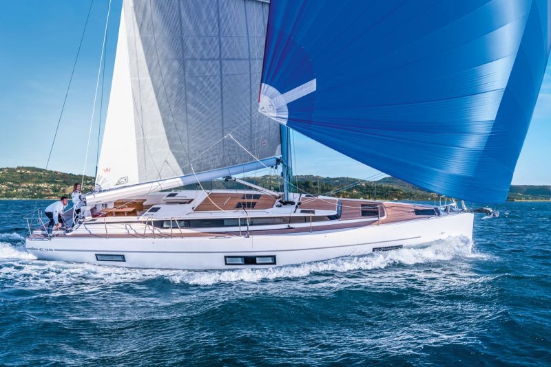 Парусная яхта Bavaria 45