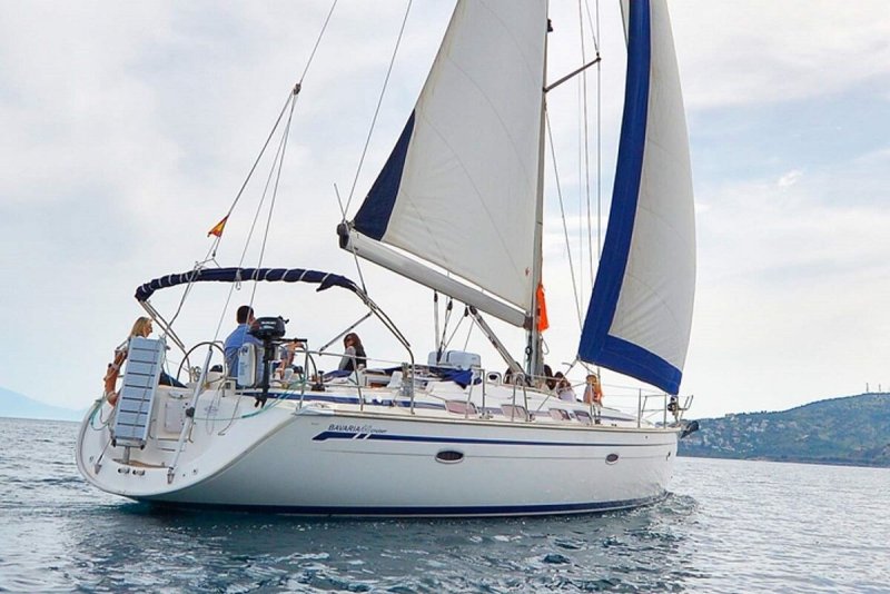 Парусная яхта Bavaria 46