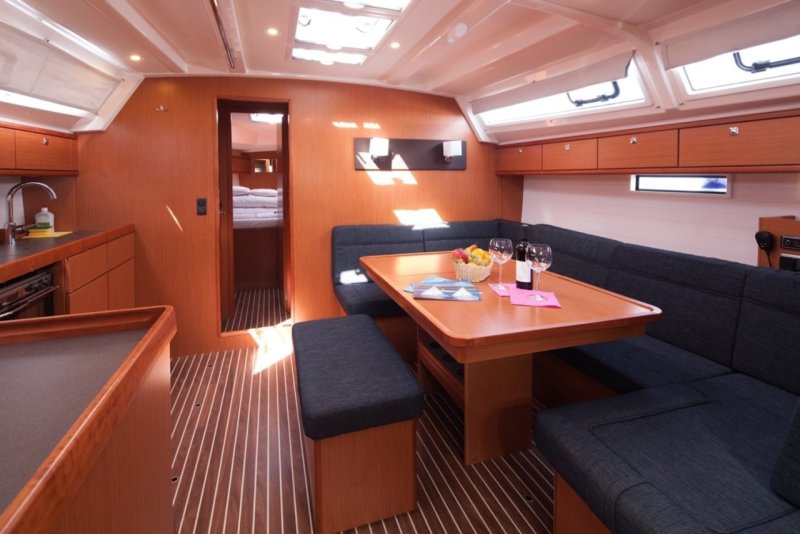 Bavaria 46 Cruiser каюты