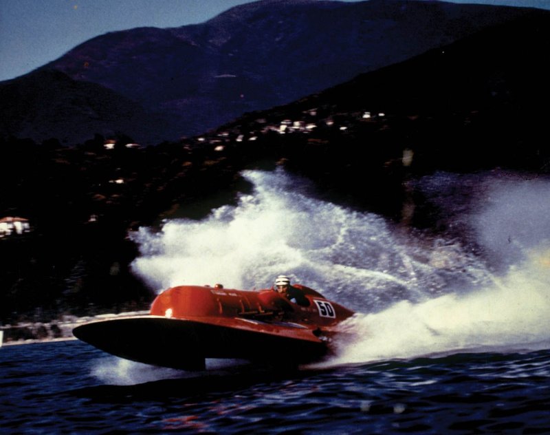 Катер Ferrari Arno