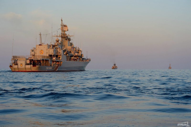 Море корабль моряки