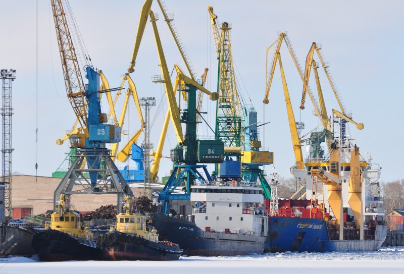Балтийский 108 судно