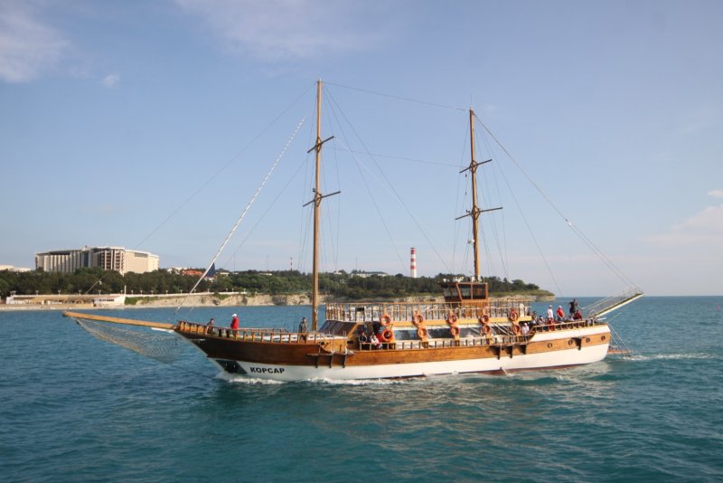 Корсар Геленджик морские прогулки