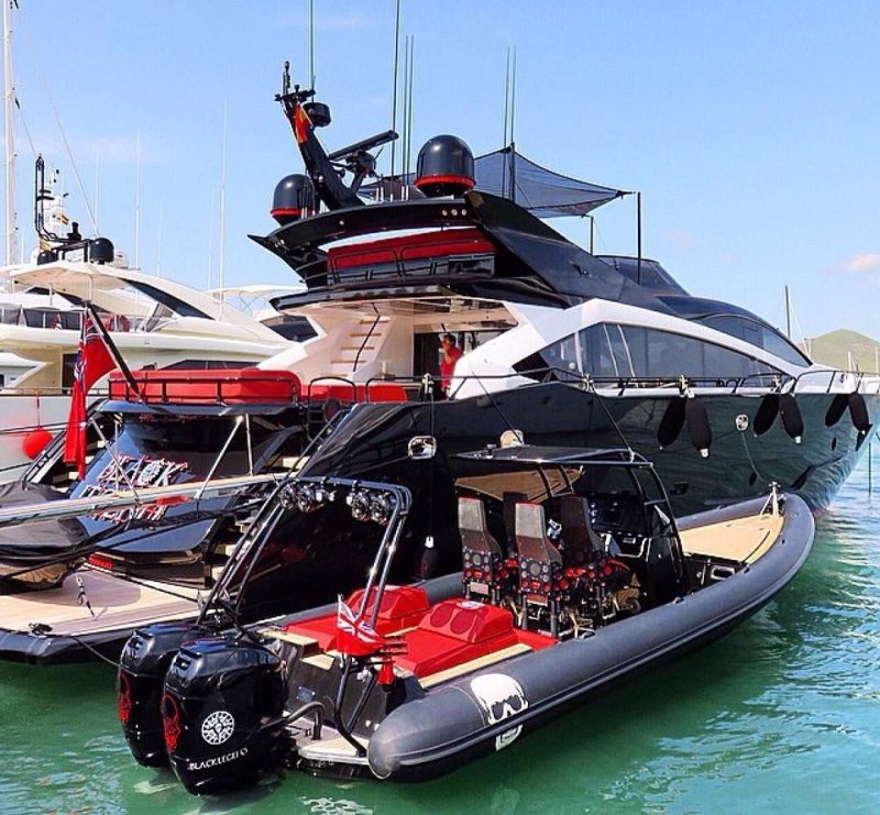 Yacht Sunseeker 101 Sport Black