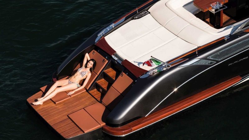 Итальянский катер Riva