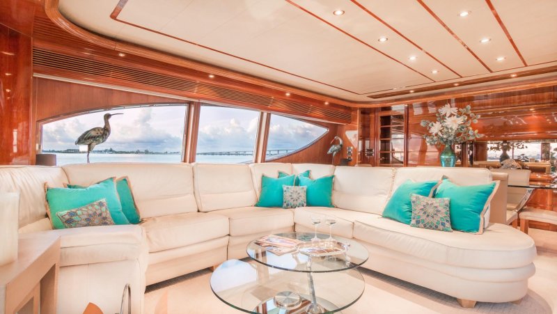 Яхта Парадиз