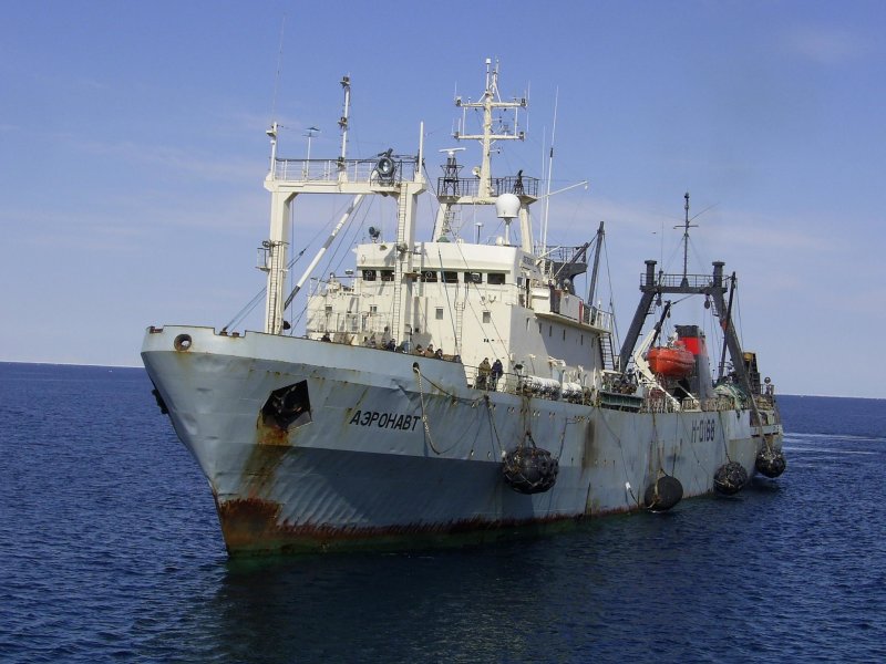 Рыболовный траулер Каспий
