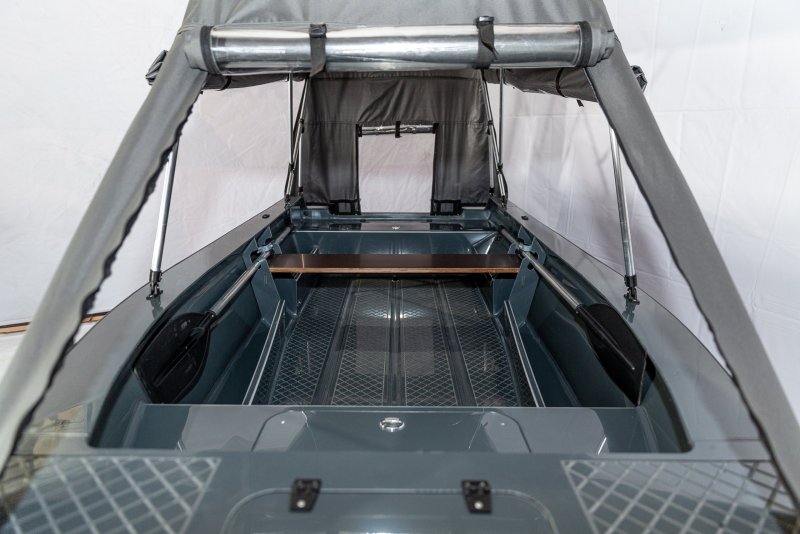 Лодка swimmer 370 XL