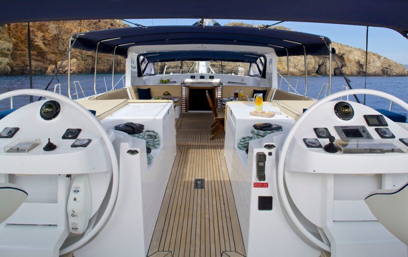 Кокпит на яхте