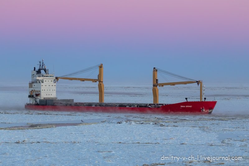 Завод СПГ на берегу Обской губы.