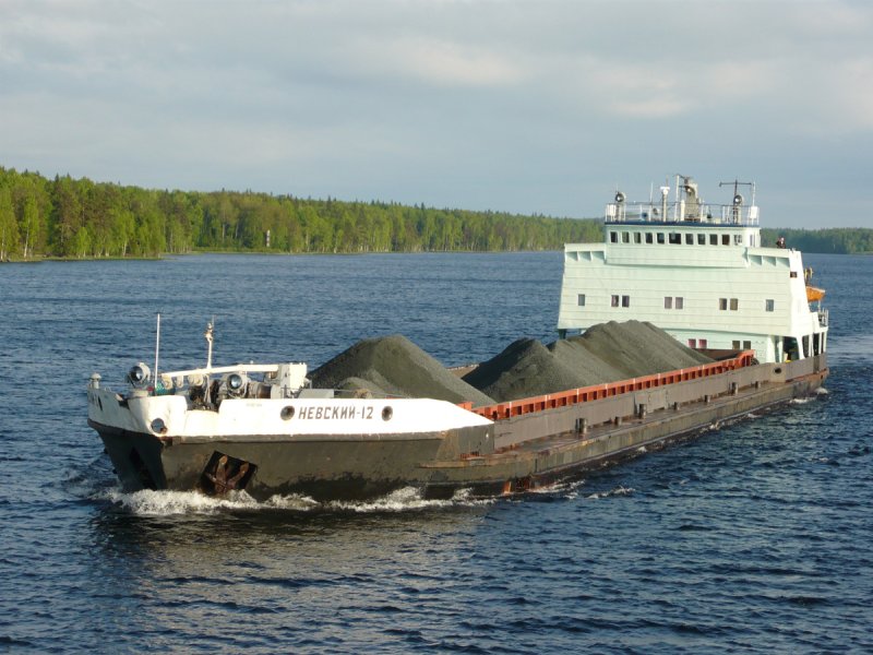 Теплоход р32 Невский