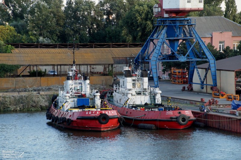 Речное судно