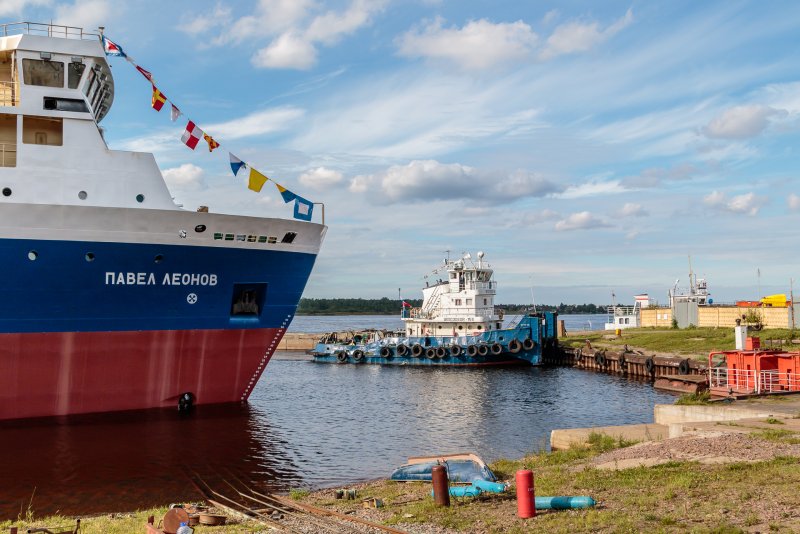 Паром Павел Леонов