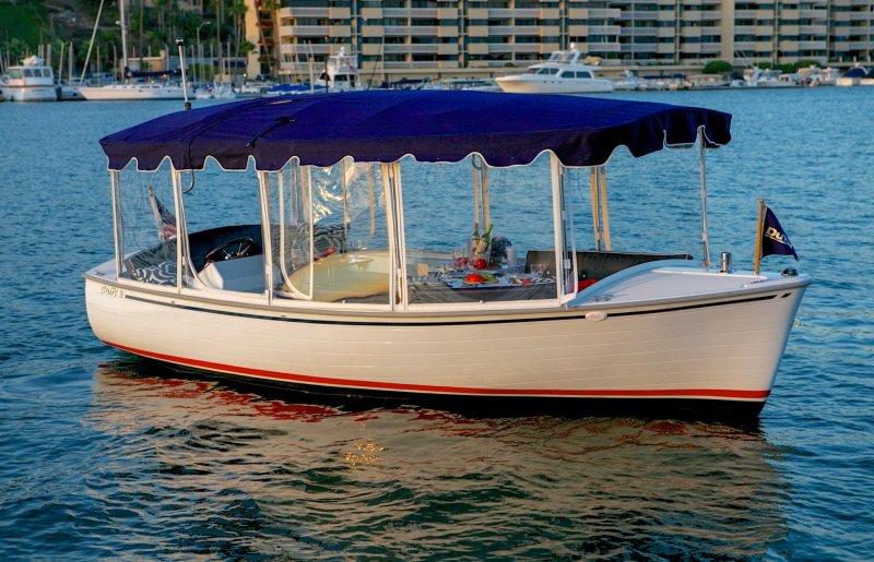 Прогулочные катера, суда