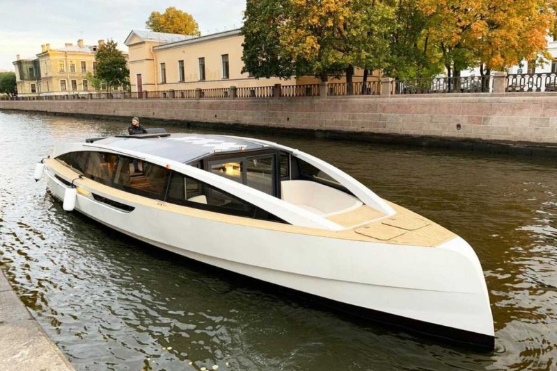 Катер Амстердам СПБ