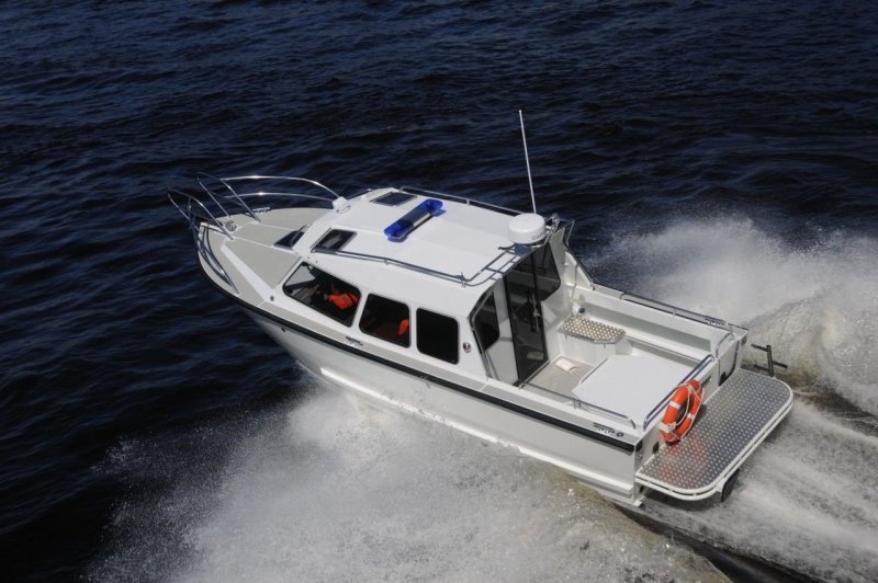Катер Адмирал 760 каютный