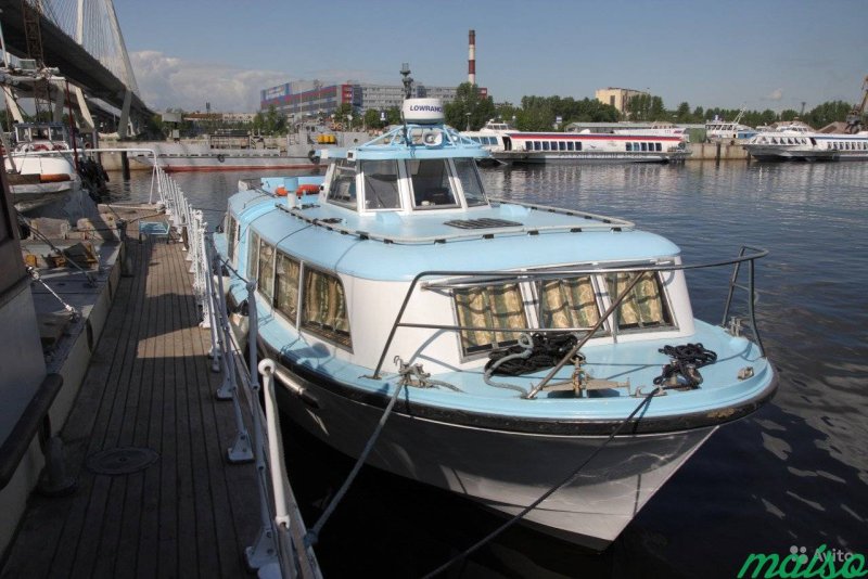 Морские прогулочные катера