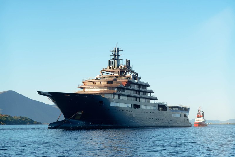 Rev Ocean яхта