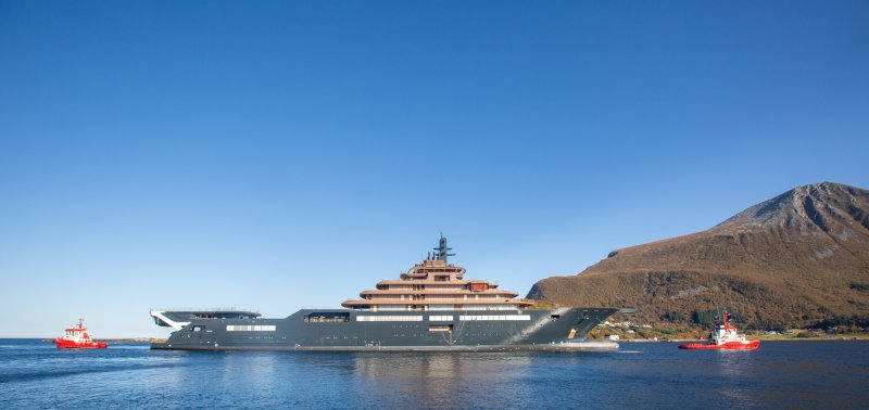 Мегаяхта Rev Ocean