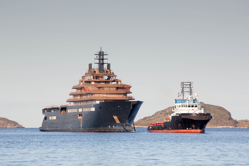 Суперяхта Rev Ocean