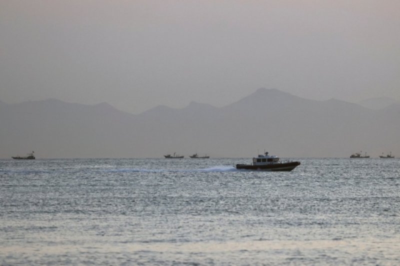 Корабль и остров