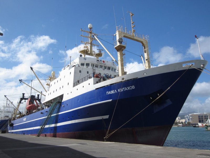 Траулер Павел Кутахов