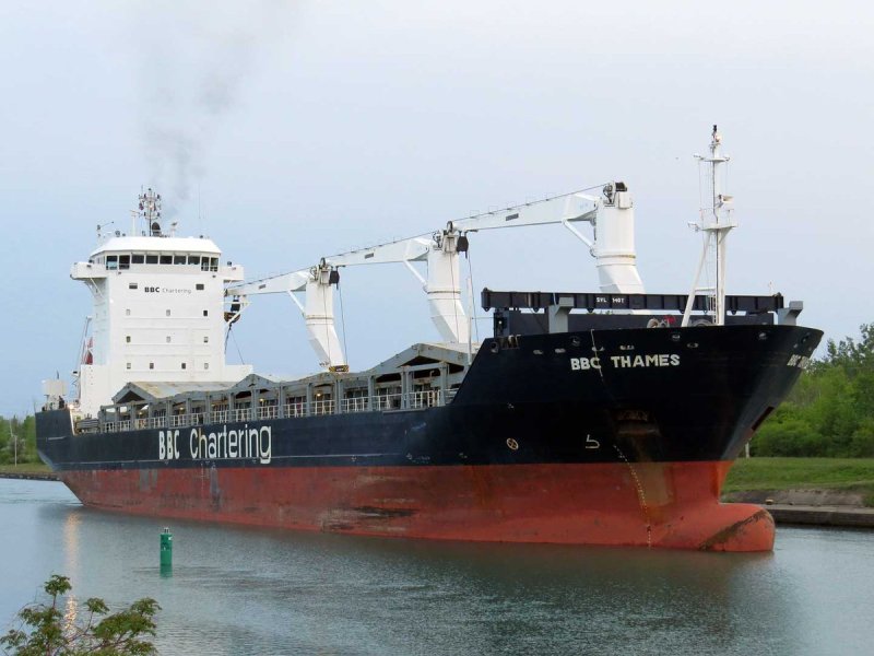 Мыс Дежнева судно