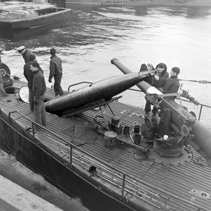 Погрузка на подводную лодку