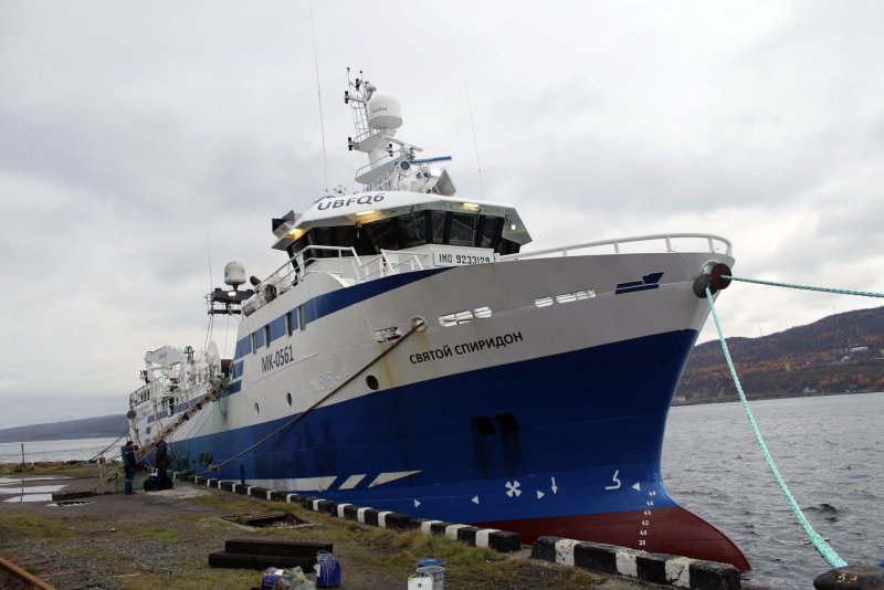 Святой Спиридон судно Мурманск компания