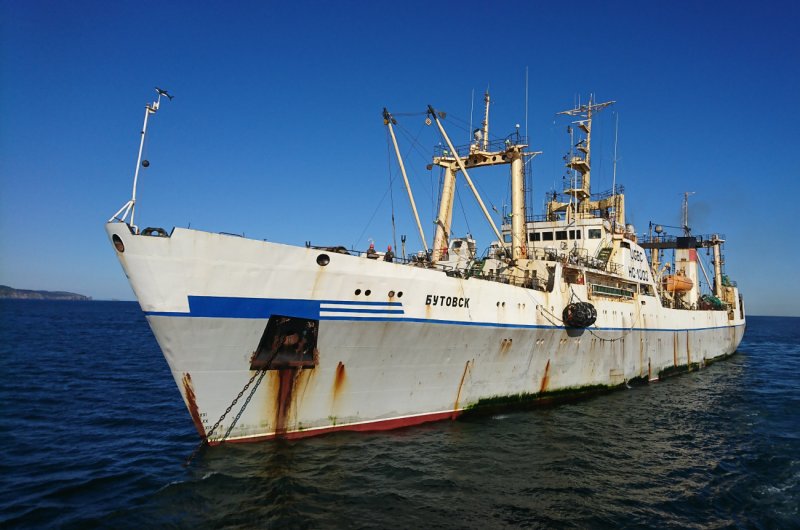 Траулер Авача