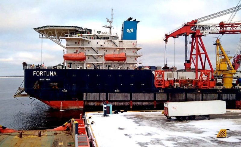 Трубоукладочная баржа «Фортуна»