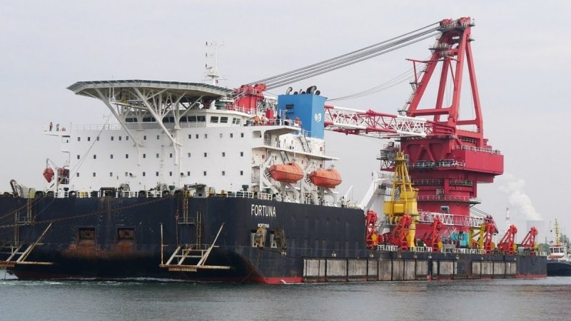 Трубоукладочная баржа (туб) Фортуна