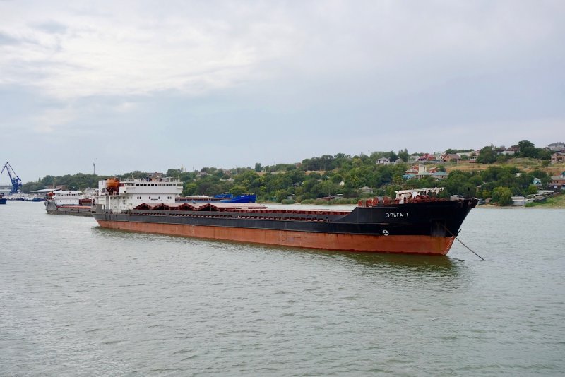 Эльга 1 судно река море