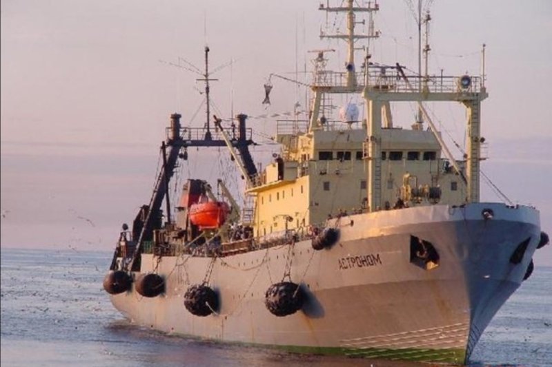 Рыболовецкий траулер Масловец