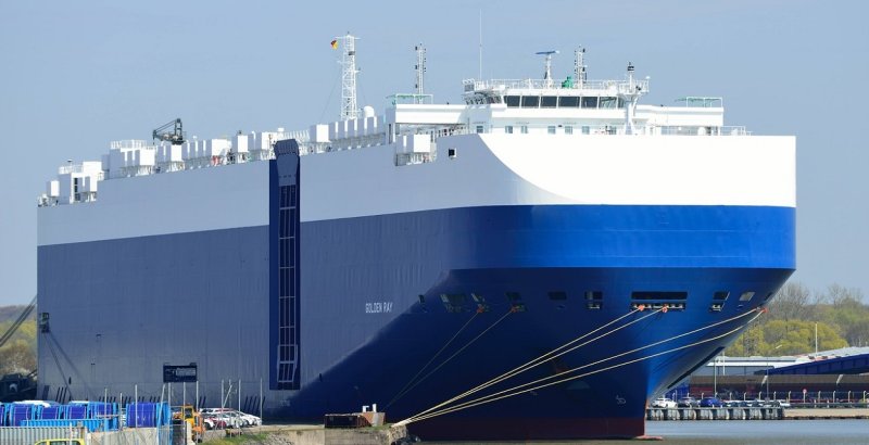 Автовоз MV Golden ray